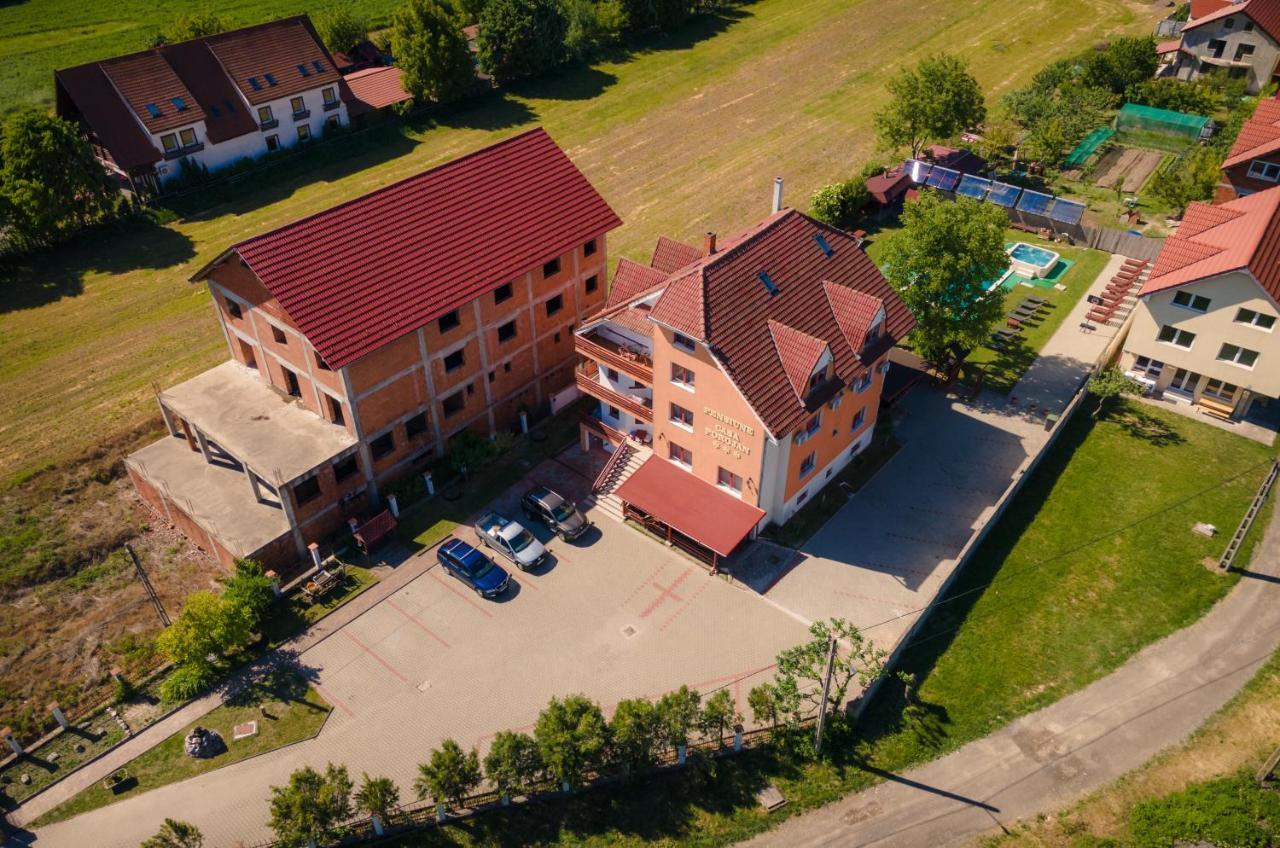Pensiunea Casa Porojan Május 1. üdülő Kültér fotó