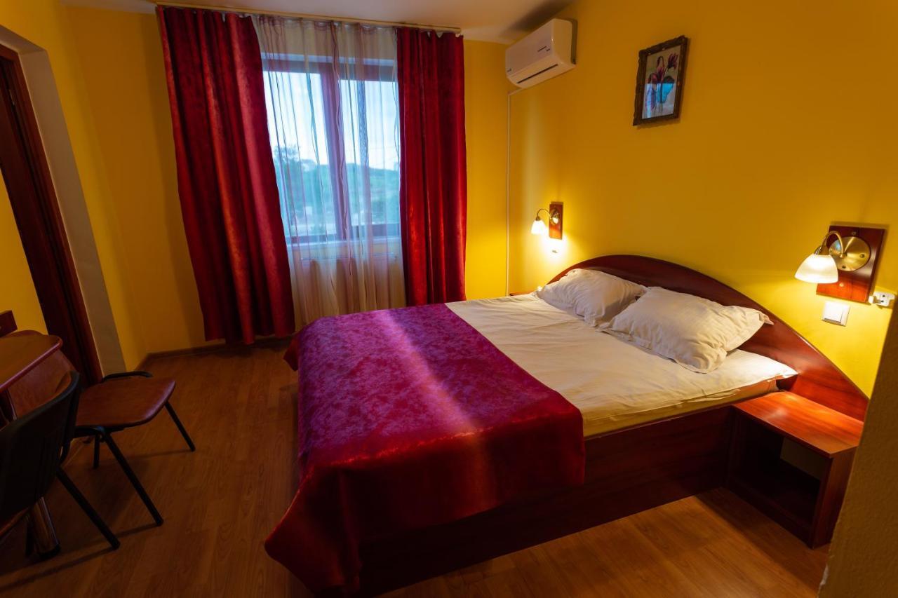Pensiunea Casa Porojan Május 1. üdülő Kültér fotó