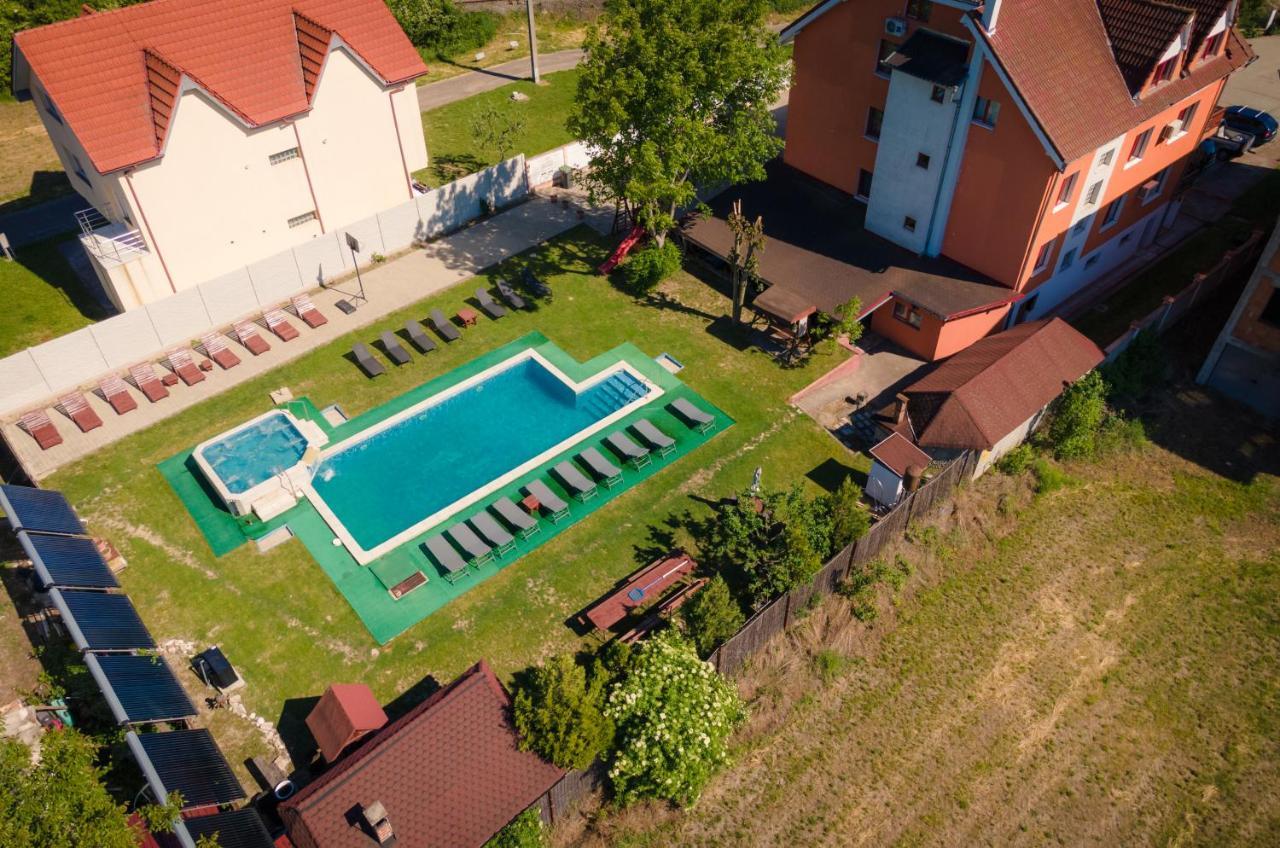 Pensiunea Casa Porojan Május 1. üdülő Kültér fotó